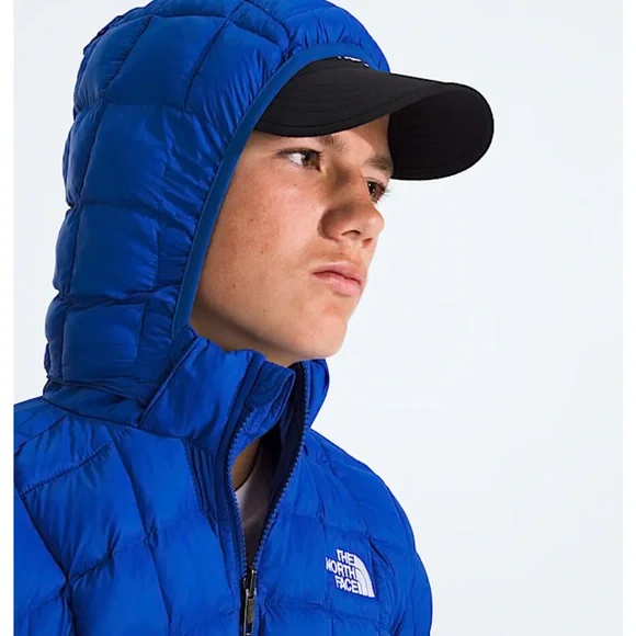 The North Face Thermoball Hooded
Insulated Jacket Boys Medium New Without Tags! - Picture 4 of 16